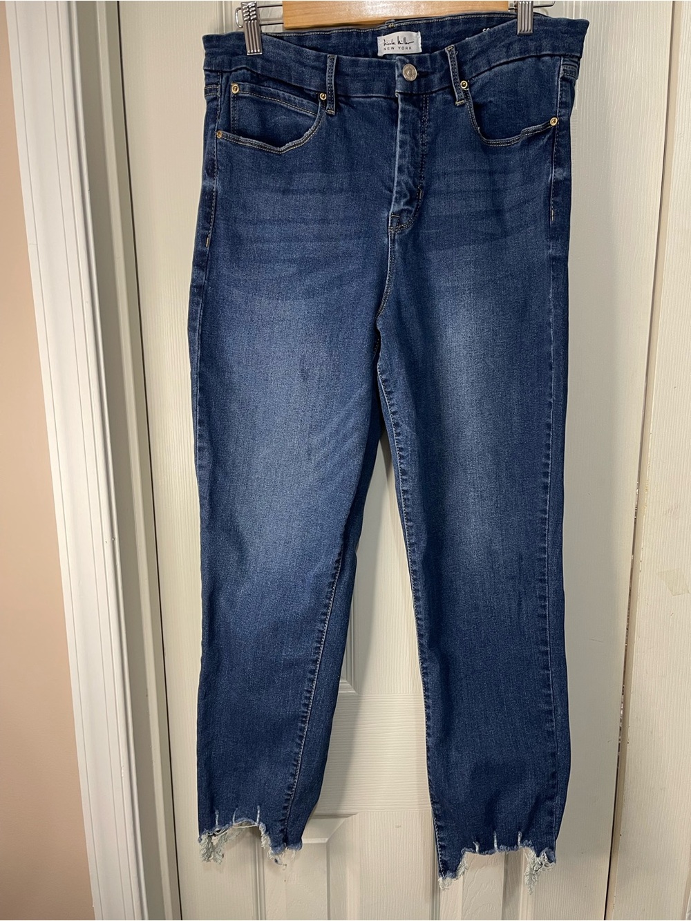 Nicole Miller Soho High Rise Slim Straight Ankle Jeans With Frayed hem size 12